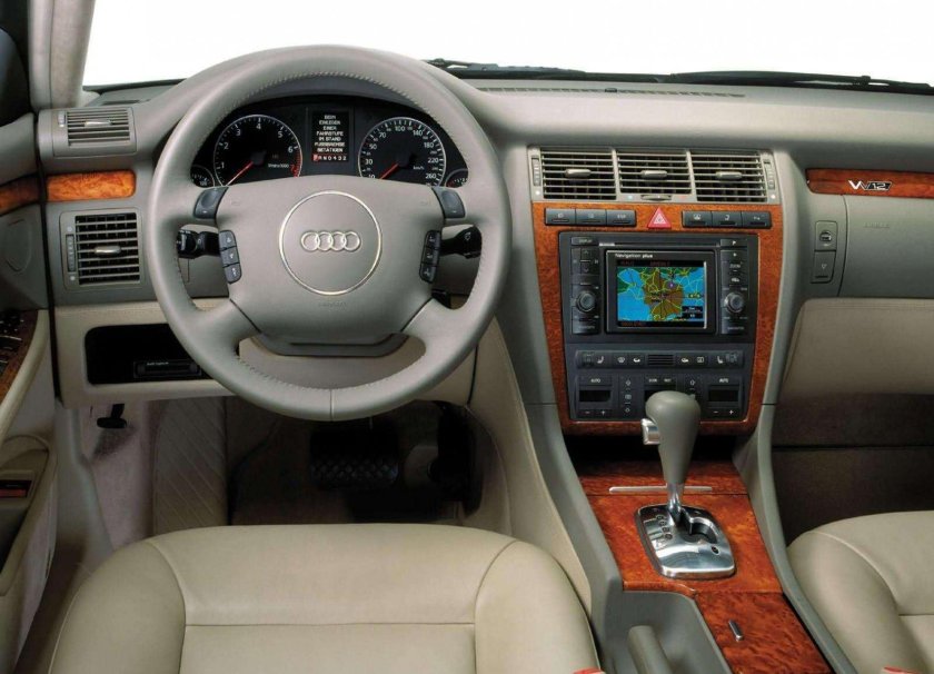 Audi a8 d2 Interior