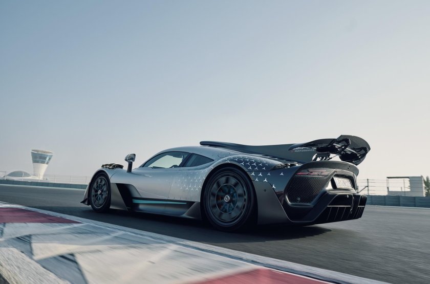 Mercedes AMG one 2022