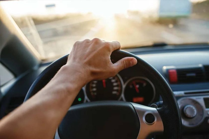 Руки на руле