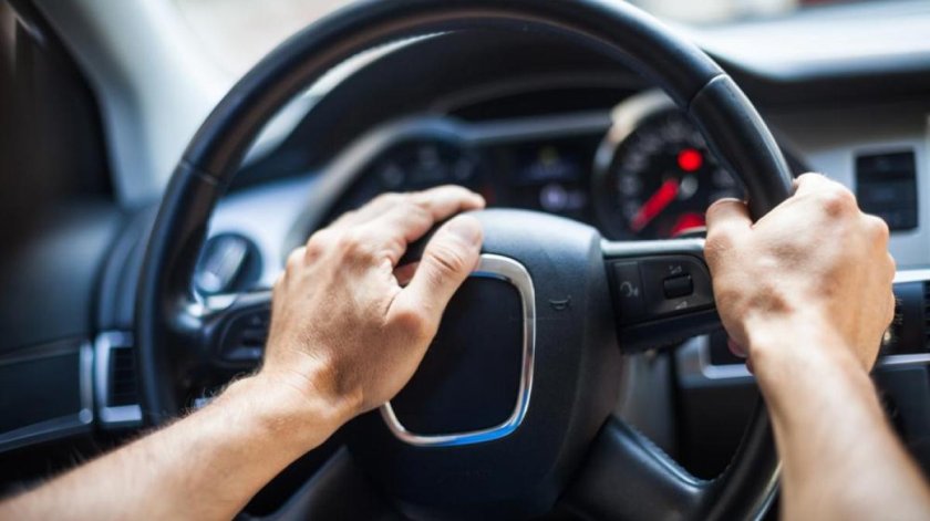 Руки на руле