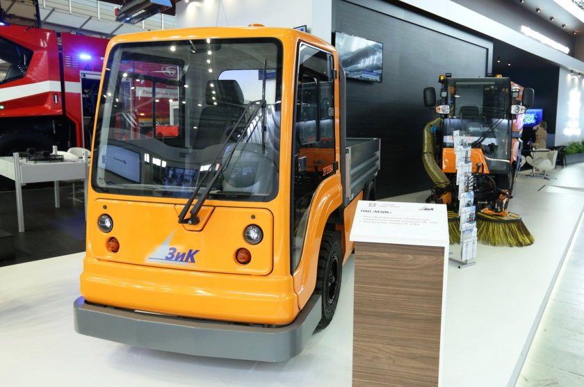 Мк1000 Коммунальная машина