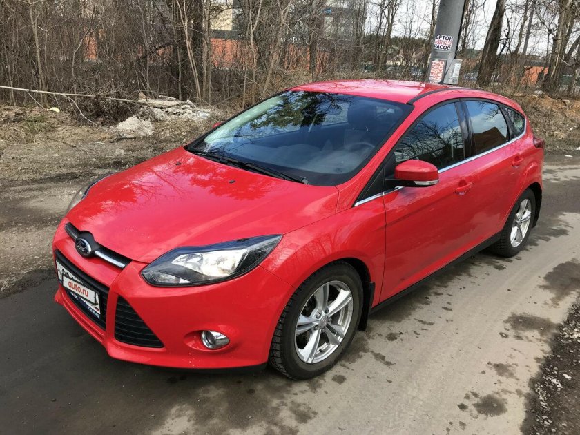 Форд фокус красный