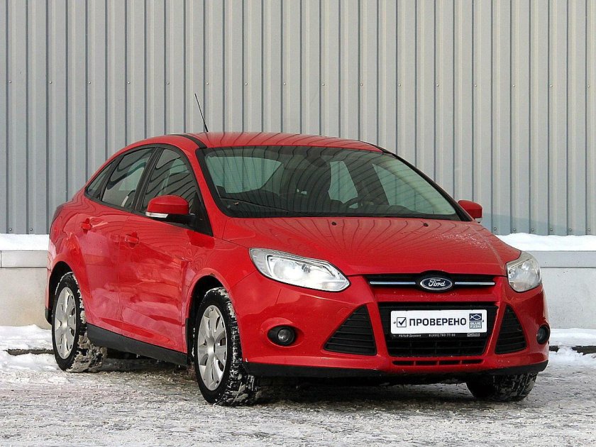 Красный форд фокус