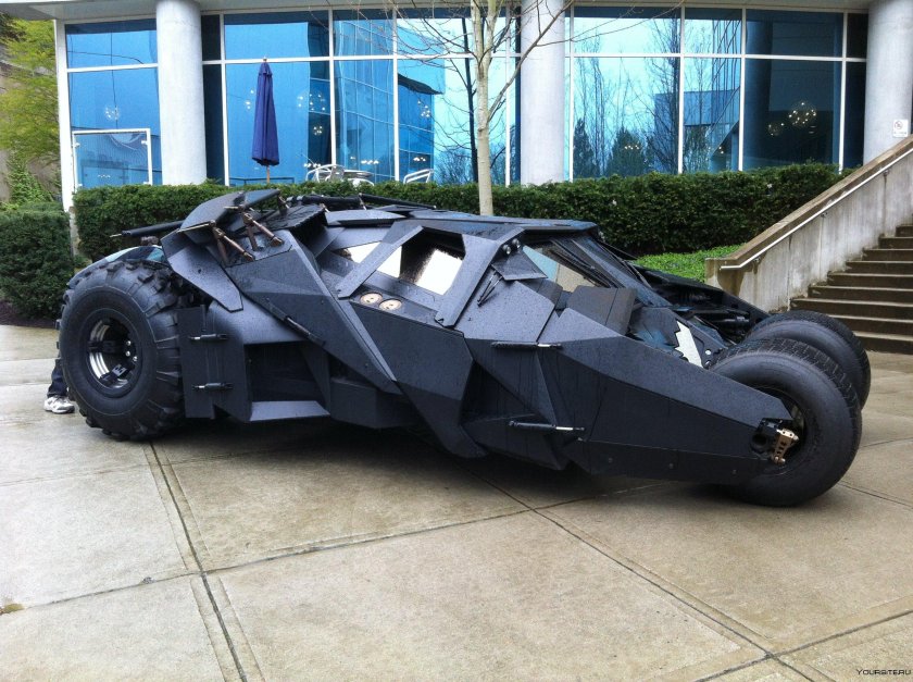 Бэтмобиль 2022