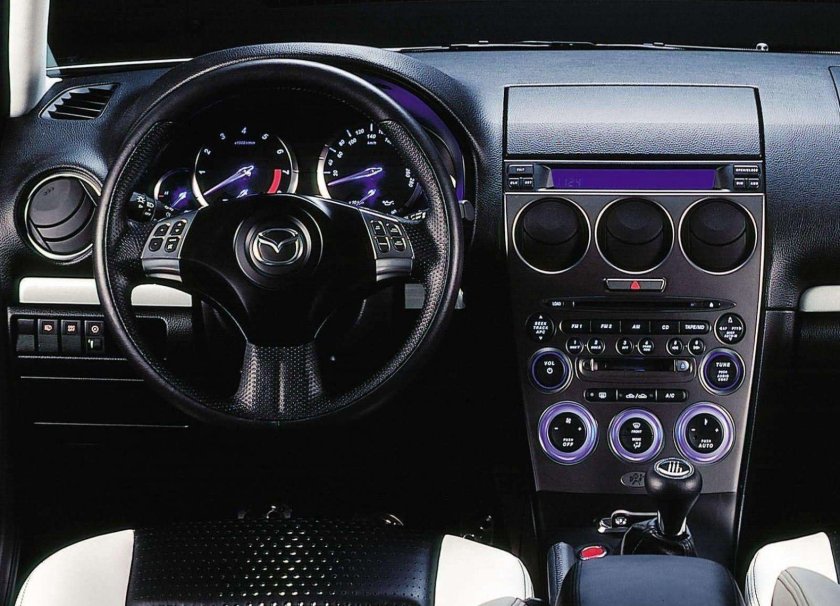 Mazda 6 MPS салон