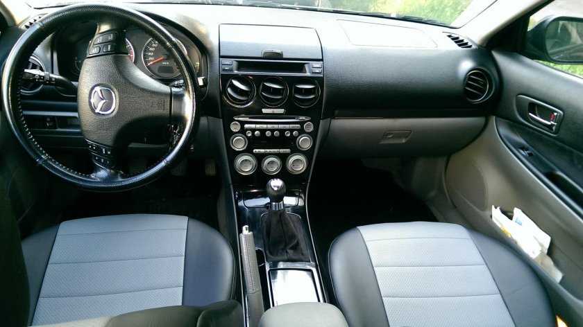 Мазда 6 2005 салон