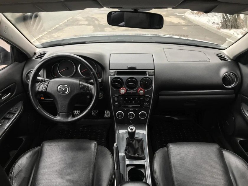 Mazda 6 MPS салон
