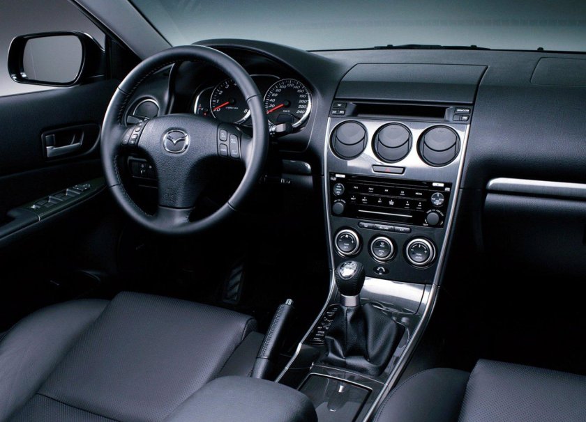 Mazda 6 gg 2005 салон