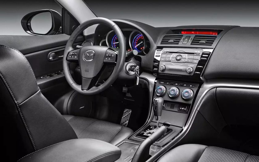 Mazda 6 GH 2007 салон
