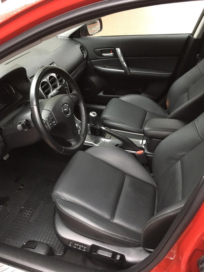 Мазда 6 MPS салон