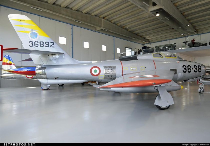 Republic f-84f Thunderstreak