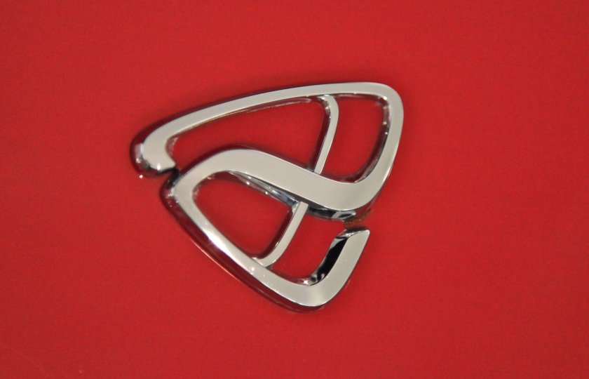 Мазда рх7 значок