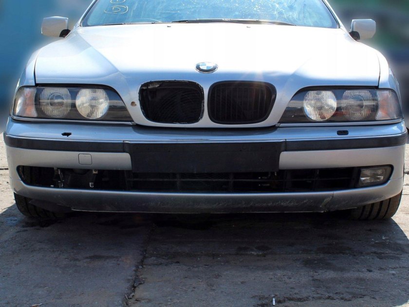Передний бампер BMW e39