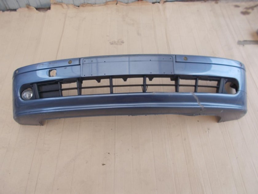 Передний бампер БМВ е39 дорестайл