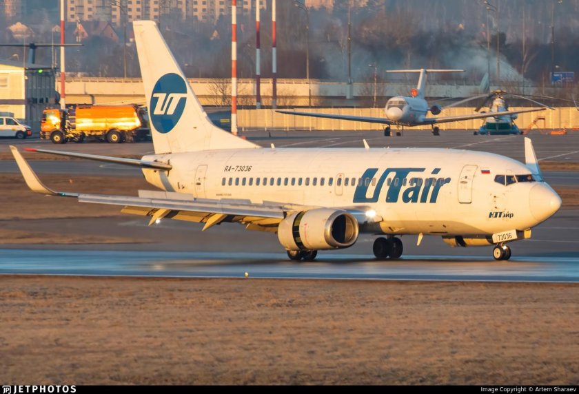 Боинг 737 ютэйр