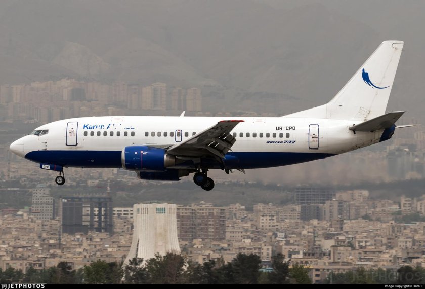 Boeing 737-524