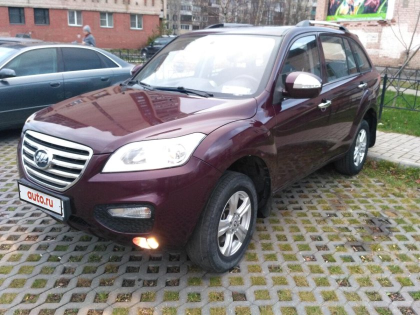Lifan x60 бордовый