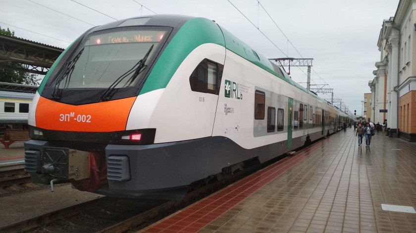 Поезд Штадлер Минск Гомель