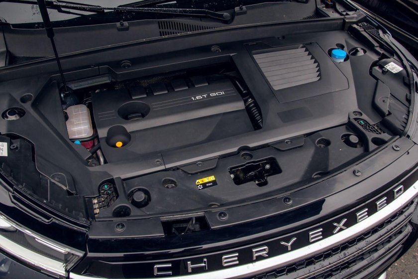 Exceed TXL капот