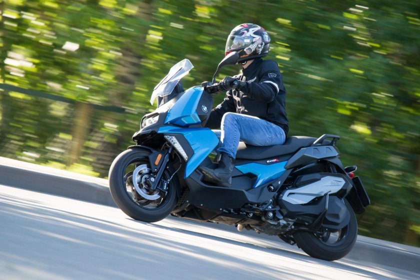 Скутер BMW C 400
