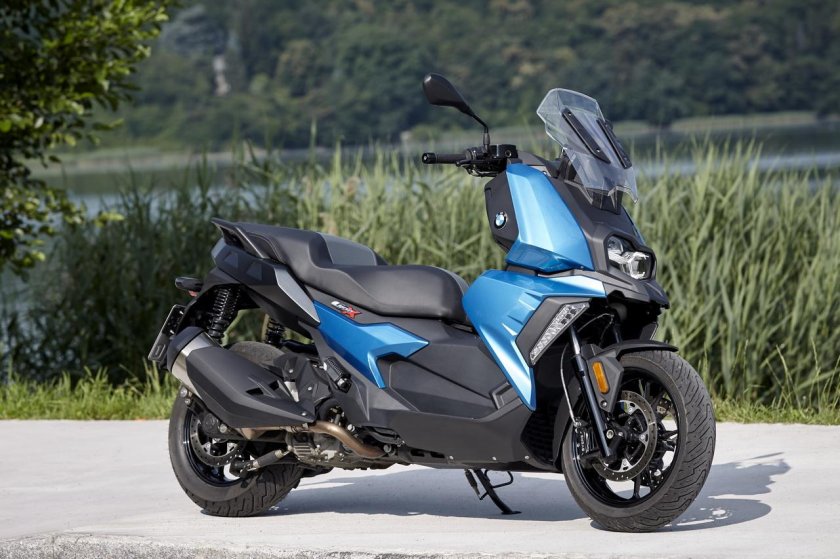 Скутер БМВ c400х