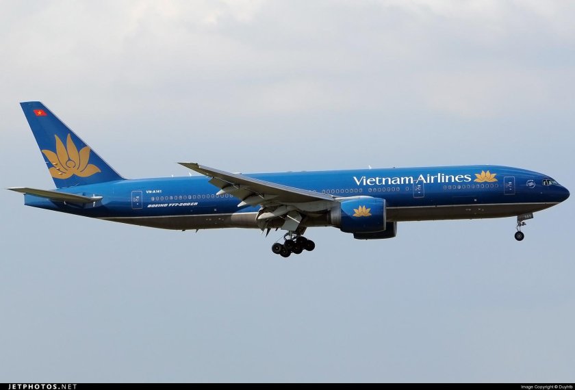 Самолет вьетнамских авиалиний
