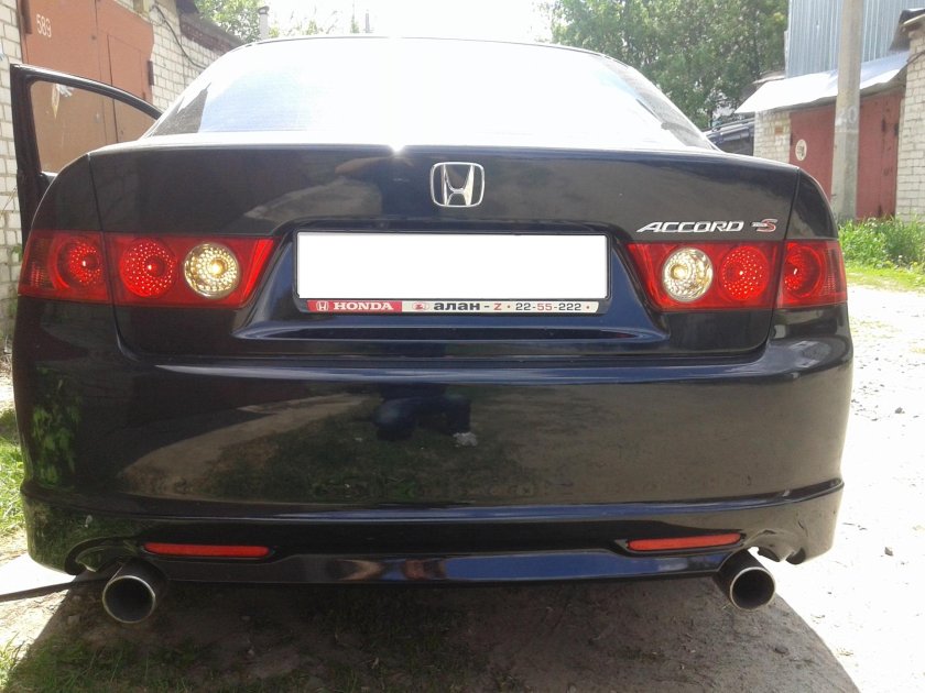 Honda Accord 2006 сзади