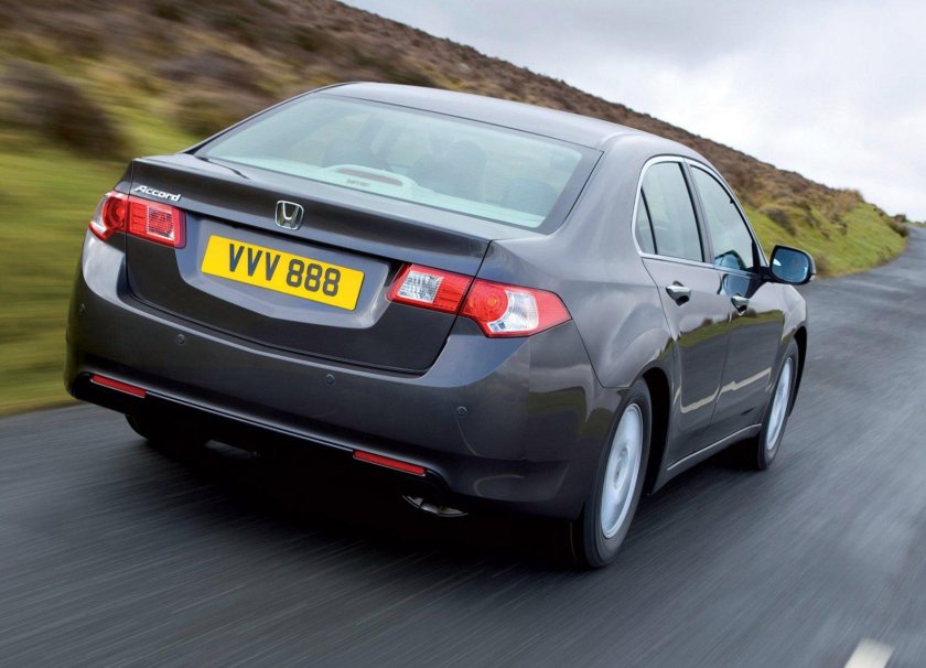 Honda Accord 2008 зад