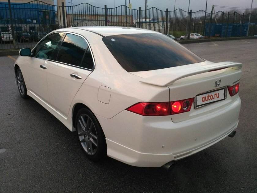 Honda Accord 2007 белая