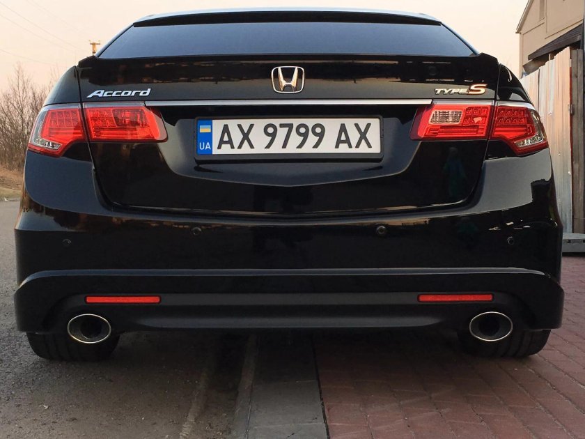 Honda Accord 8 сзади