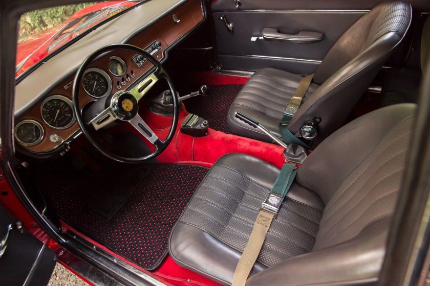 Alfa Romeo 2600 Sprint салон