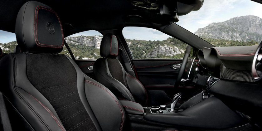 Alfa Romeo Giulia Interior
