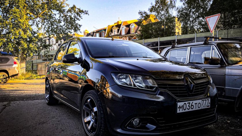 Тюнингованный Рено Логан 2