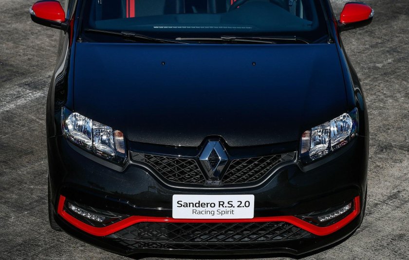 Renault sandero rs 2.0