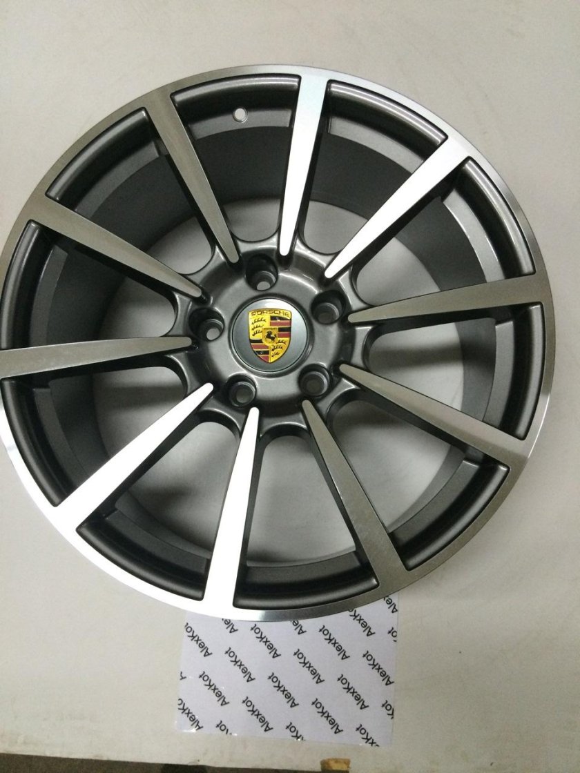 Диски на Порше Панамера r 19