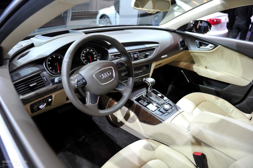 Ауди а 7 2012 салон
