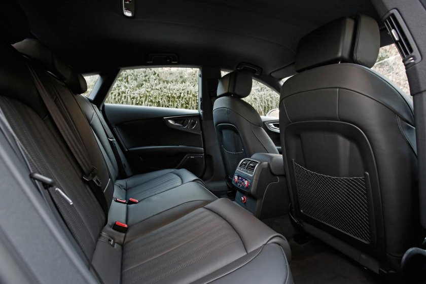 Ауди а7 салон сзади