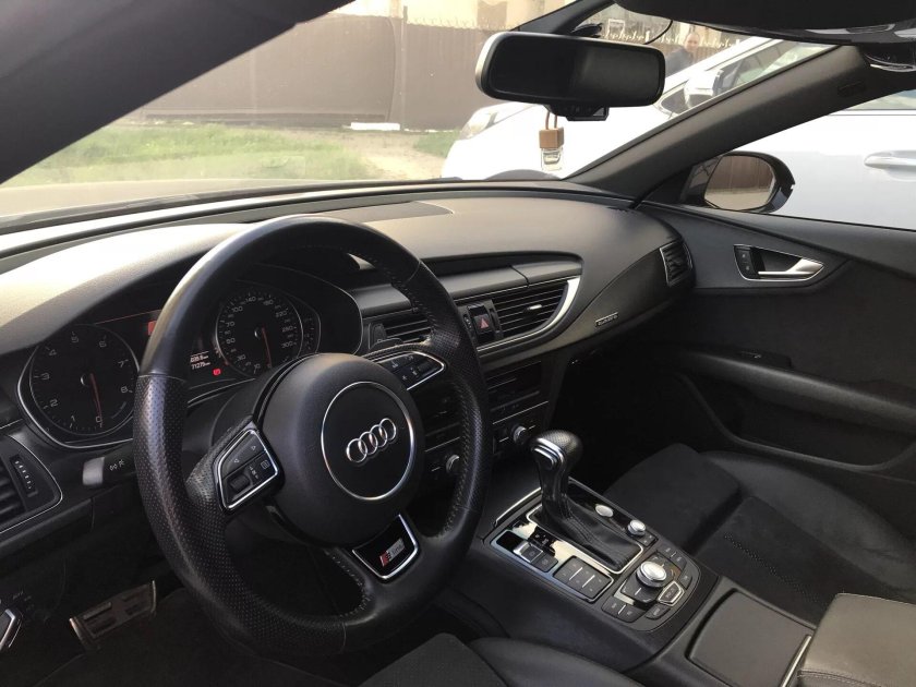 Audi a7 салон