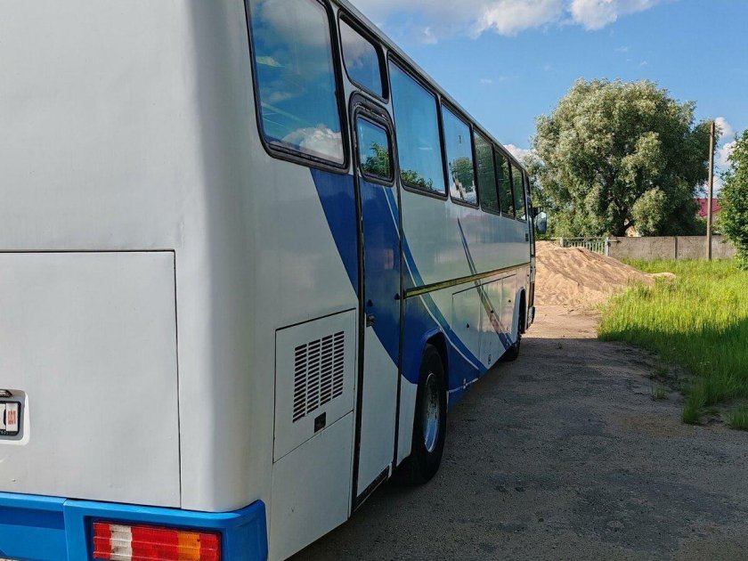 Автобус mercedes benz