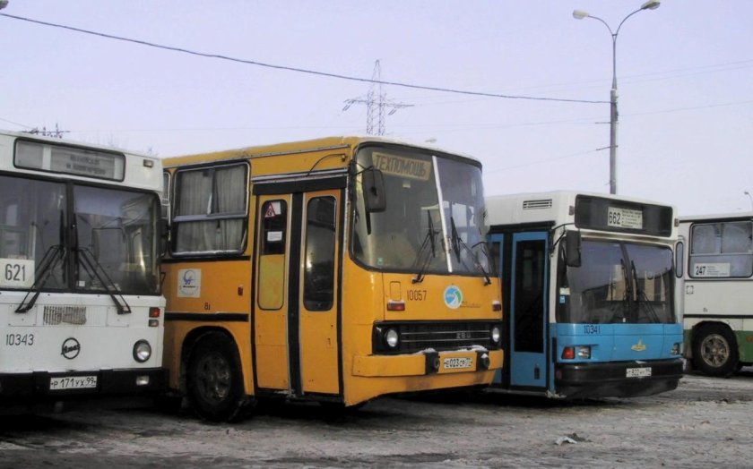 Автобусы 1990