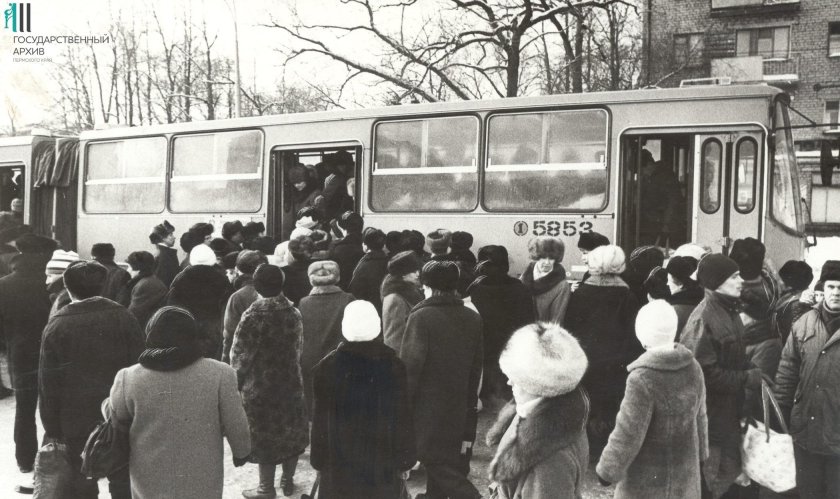 Переполненный автобус СССР