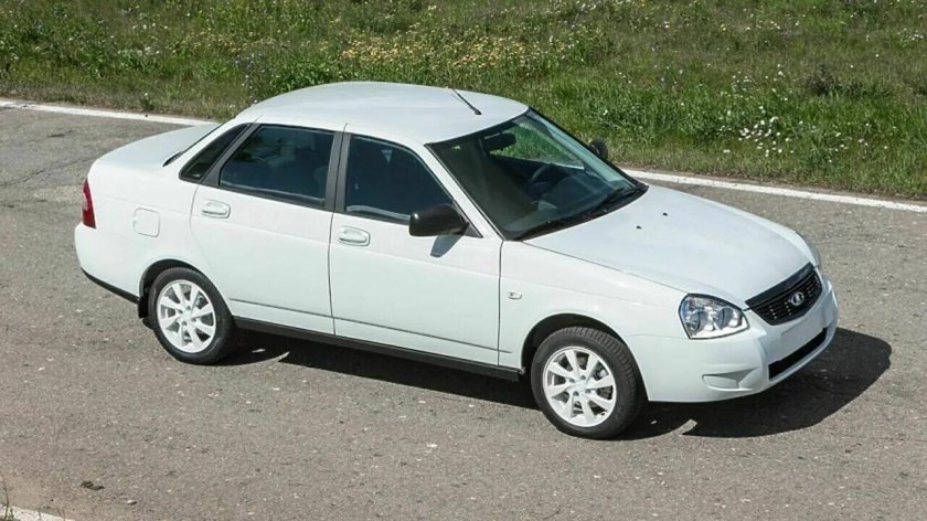 Lada Priora White Edition