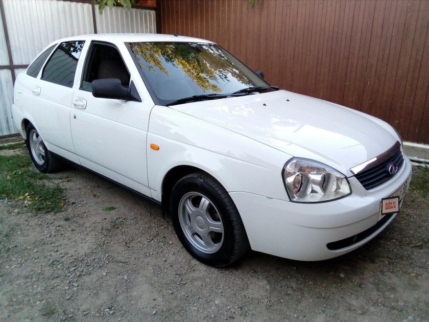 Лада Приора 2011