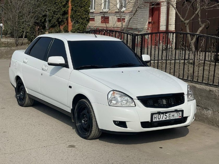 Белая Приора 325