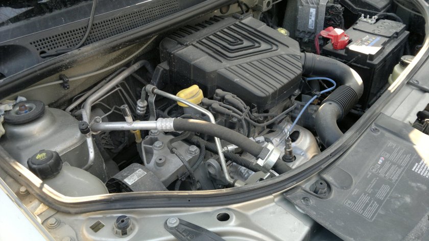 Двигатель Рено Логан 1.6