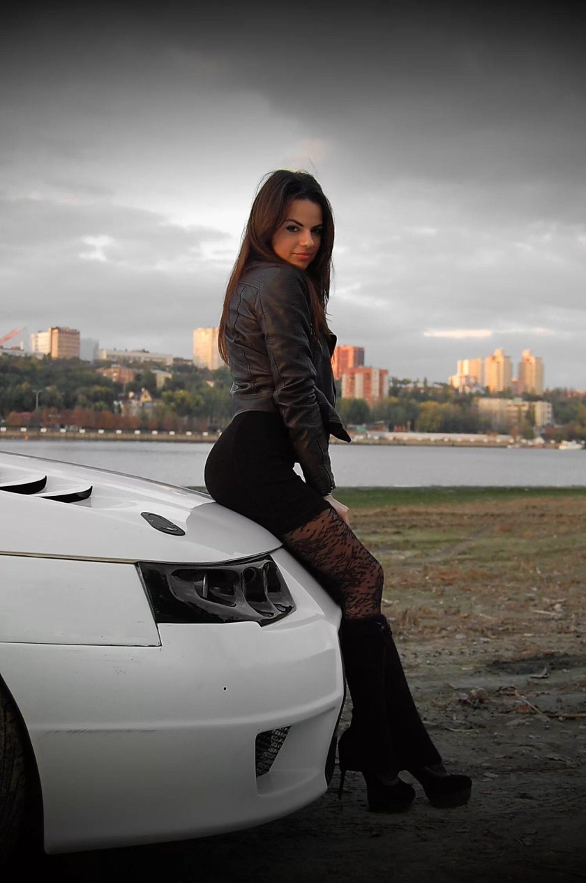 Фотосессия возле машины