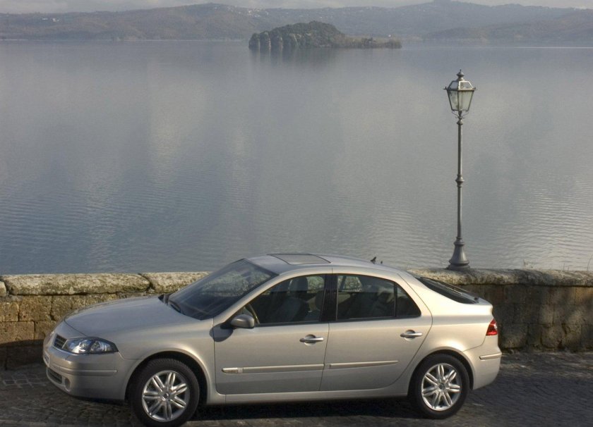 Рено Лагуна 2005