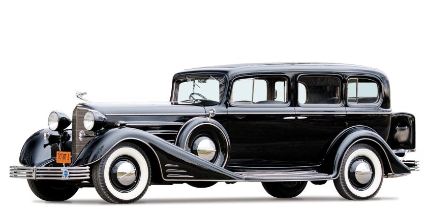 Cadillac v16 Imperial sedan 1933