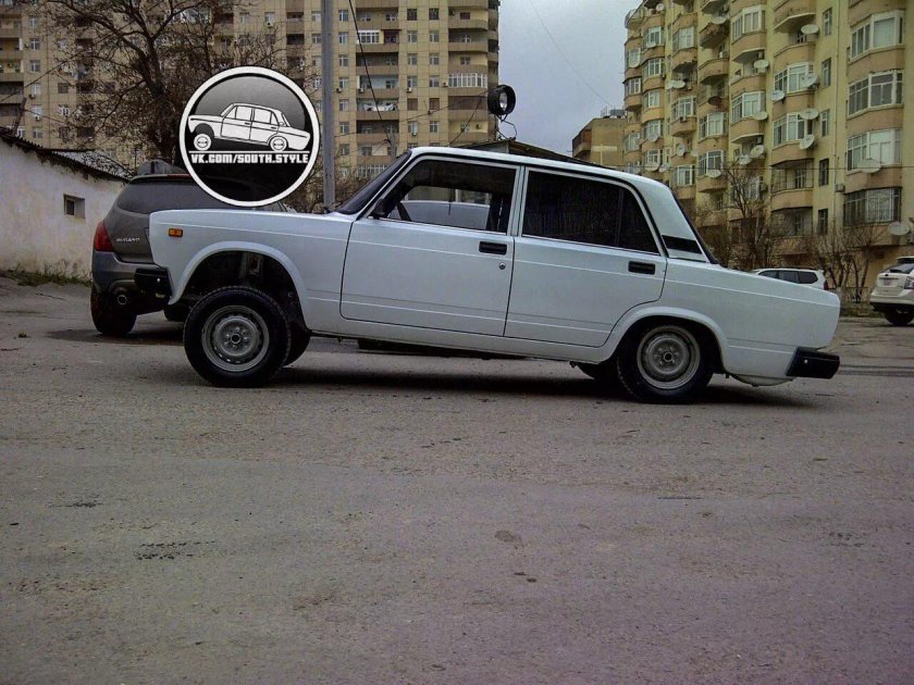 ВАЗ 2107 AZELOW