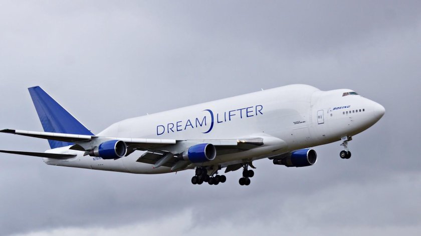 Dreamlifter 787 салон
